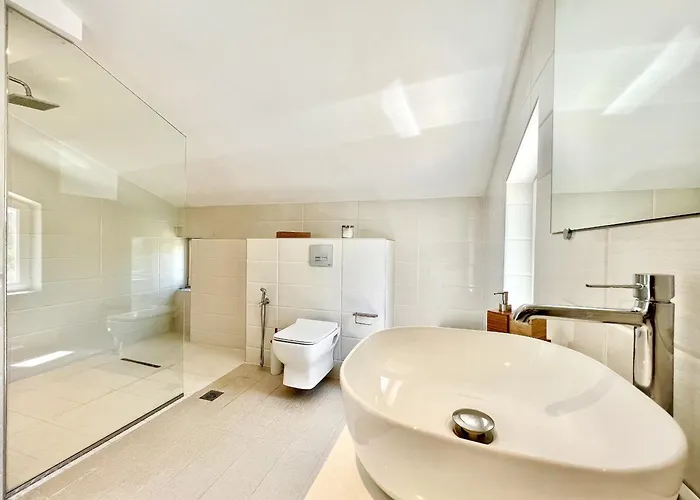 Villa Danune Luxury Beachfront With Private Pool By Dadovillas *