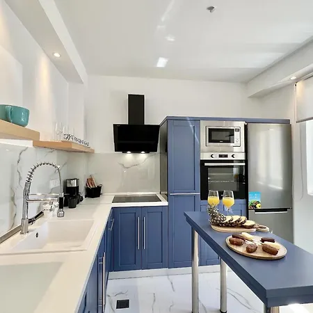 Villa Danune Luxury Beachfront With Private Pool By Dadovillas Astrakeri