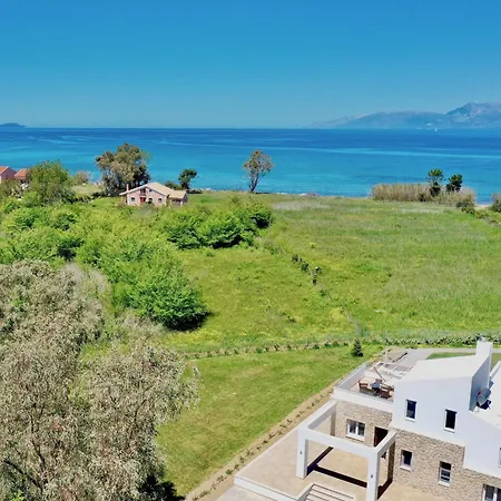 Willa Danune Luxury Beachfront With Private Pool By Dadovillas